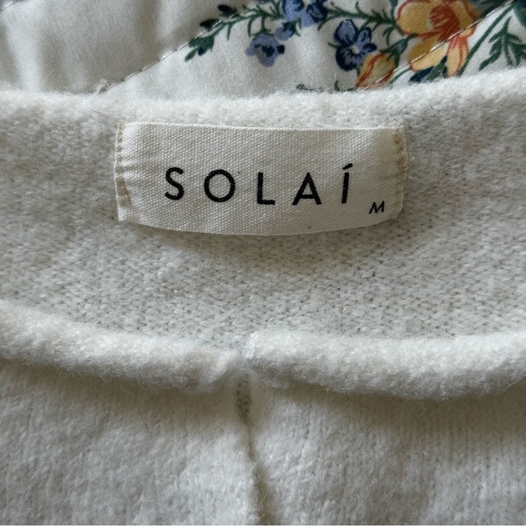 Solai The Label Free Falling Button Cardigan in Cream / White, Size Medium - Picture 6 of 6